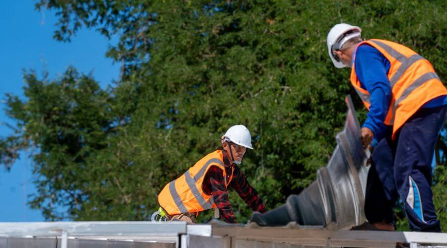 Professional gutter cleaning in York, SC